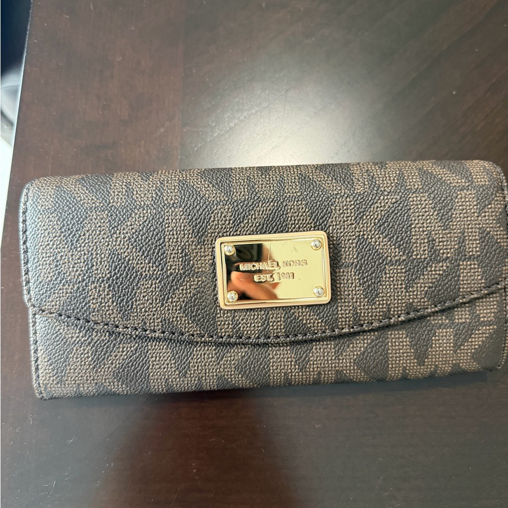 Michael Kors Signature Brown Wallet